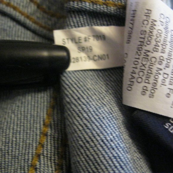 Madewell High-Rise Cut-Off Denim Blue Jean Shorts - Picture 11 of 12